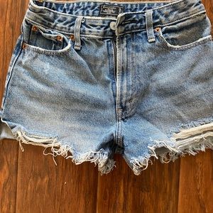 SOLD Abercrombie & Fitch jean shorts, size 25